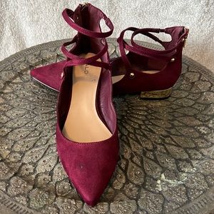 Aldo faux suede NEW zip-up 1” wine-colored heel (flats)  🌹Size 9. 🌹